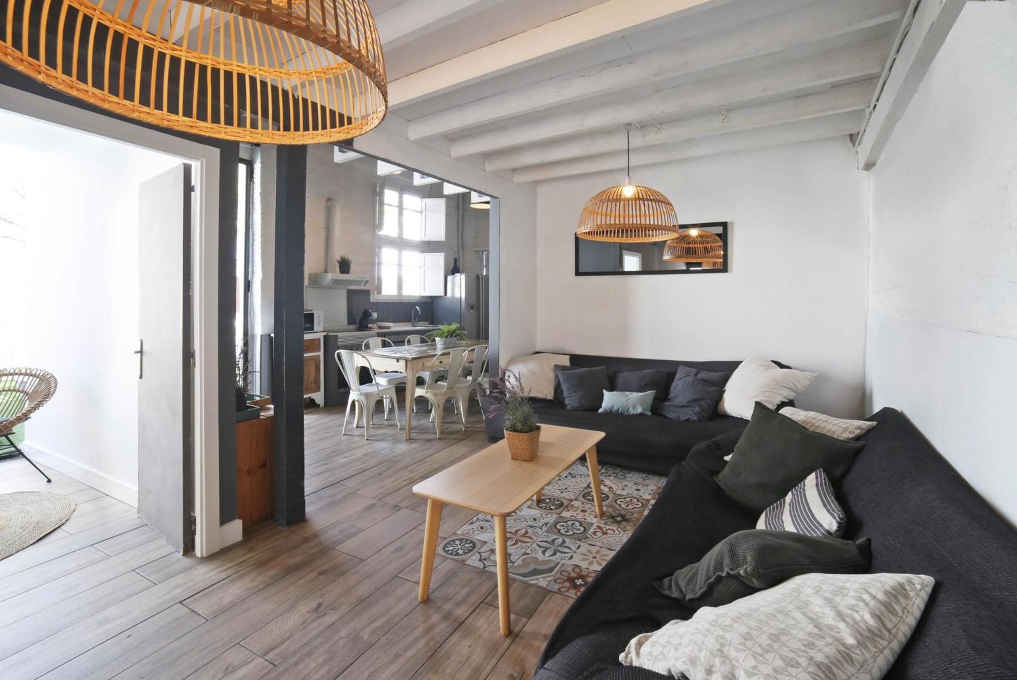 Fridays Flats Casa Lavander บาร์เซโลนา ภายนอก รูปภาพ